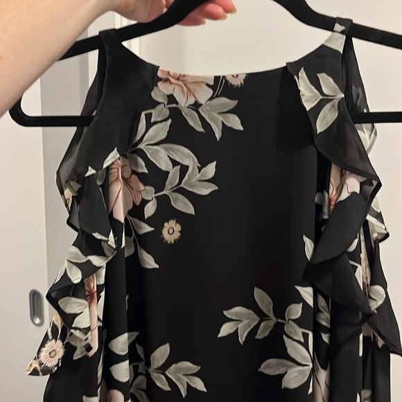 Floral Guess dress with open shoulder - Picture 7 of 7